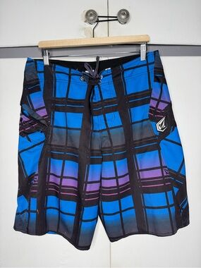 volcom men boardshort size 34 blue pink geometric print
